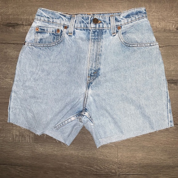 Urban outfitters recycled Levi’s denim shirt - Picture 4 of 8